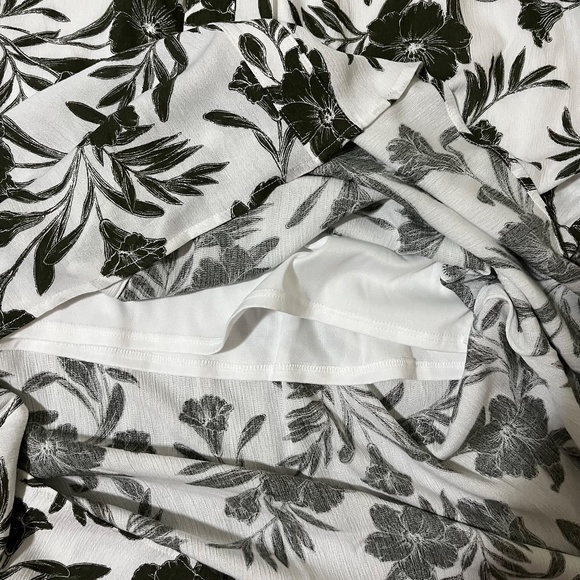 Apt. 9 Skirt, Women's size L, button front, fully lined, New with tags - Picture 7 of 14